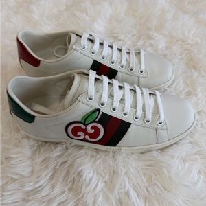 Gucci Ace Women's Sneakers - Apple Patch
- Size 35.5 US 5.5
